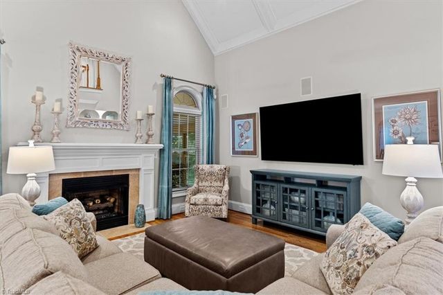 609 Nickel Creek Court, Kernersville, NC 27284