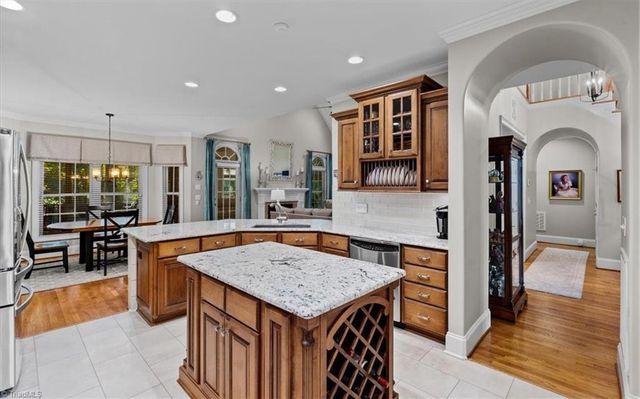 609 Nickel Creek Court, Kernersville, NC 27284