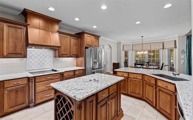 609 Nickel Creek Court, Kernersville, NC 27284