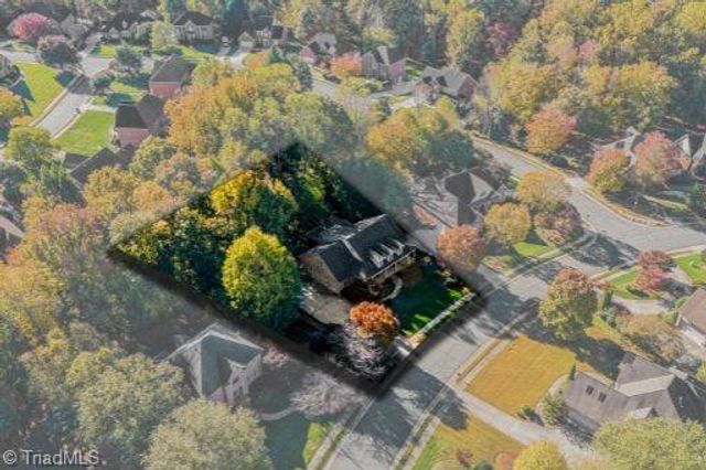 609 Nickel Creek Court, Kernersville, NC 27284