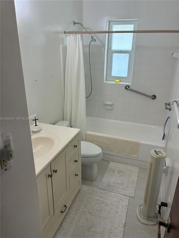 19120 Bel Aire Dr, Cutler Bay, FL 33157