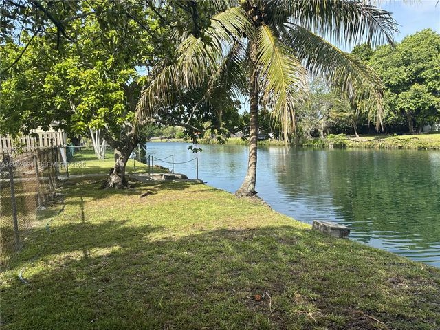 19120 Bel Aire Dr, Cutler Bay, FL 33157