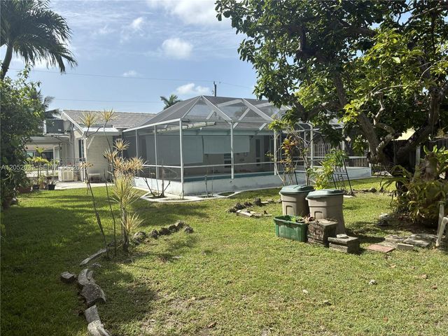 19120 Bel Aire Dr, Cutler Bay, FL 33157