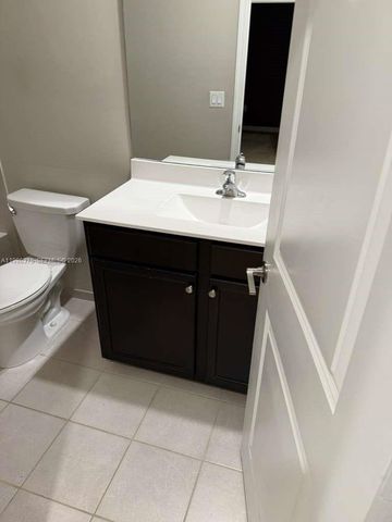 20773 NE 5th Ct, Miami, FL 33179