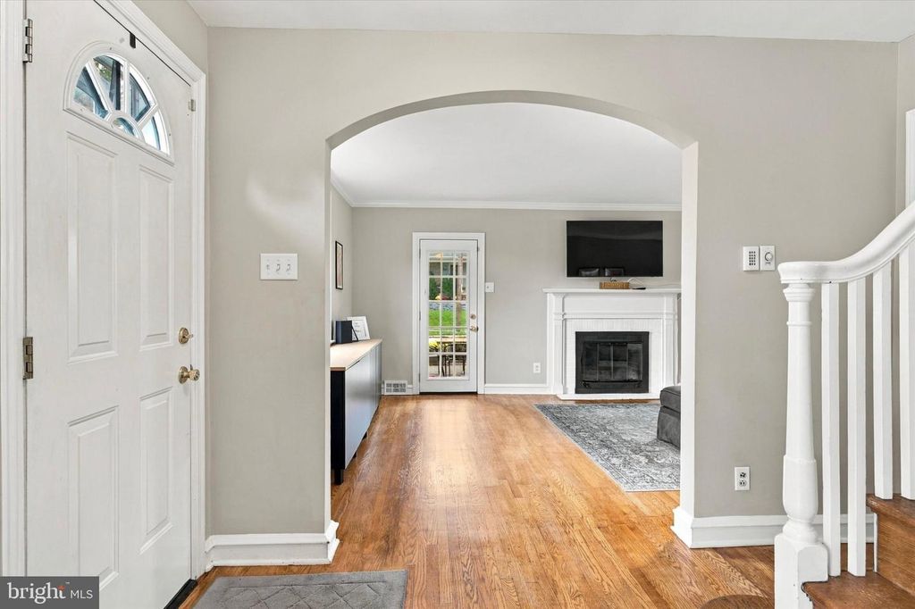 406 MILL RD, HAVERTOWN, PA 19083 — photo 3