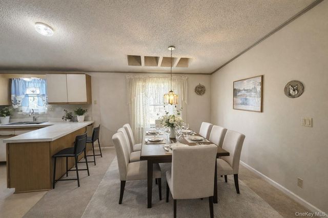 4 Mews Court, Holtsville, NY 11742