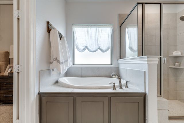 7431 Bald Cypress Drive, Ovilla, TX 75154