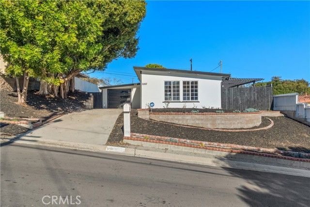 5267 Doris, Torrance, CA 90505