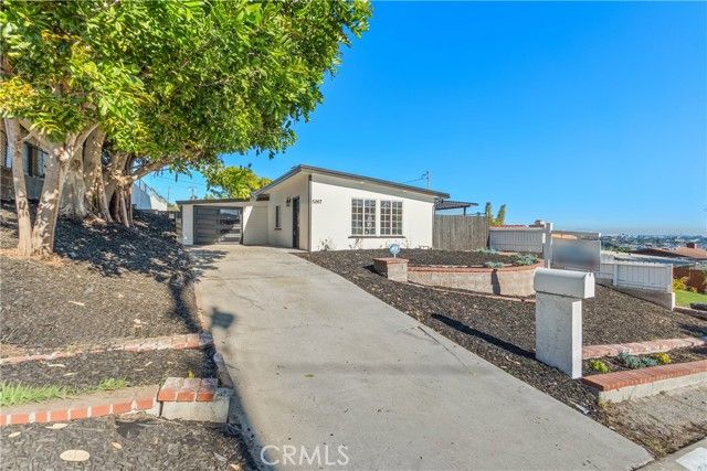 5267 Doris, Torrance, CA 90505