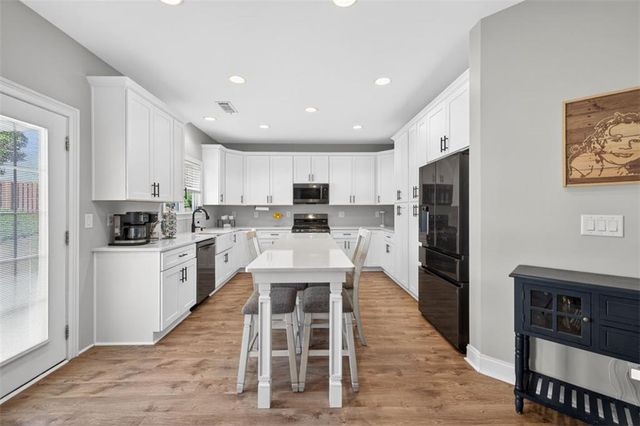 7899 Brass Lantern Drive, Flowery Branch, GA 30542