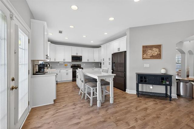 7899 Brass Lantern Drive, Flowery Branch, GA 30542