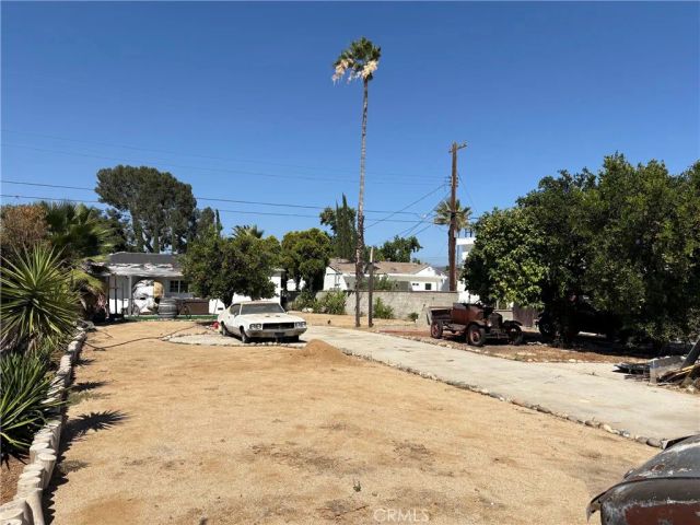 8441 Rincon Avenue, Sun Valley, CA 91352