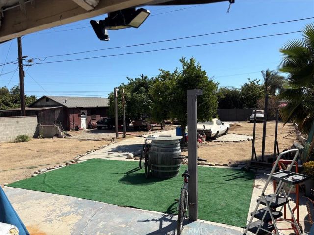 8441 Rincon Avenue, Sun Valley, CA 91352