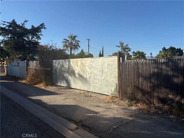 8441 Rincon Avenue, Sun Valley, CA 91352