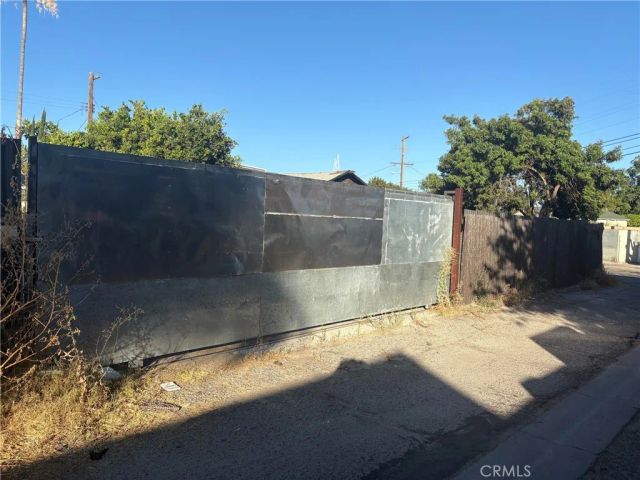 8441 Rincon Avenue, Sun Valley, CA 91352