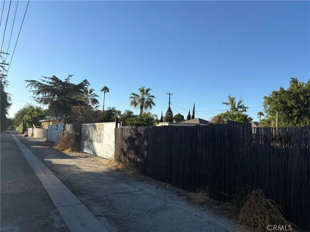 8441 Rincon Avenue, Sun Valley, CA 91352