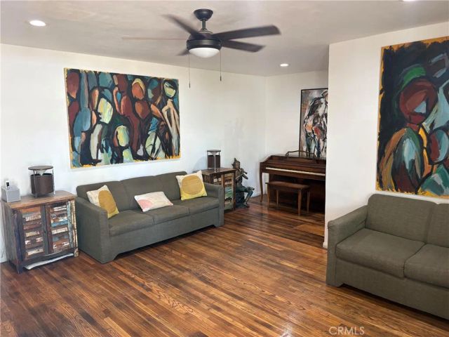 8441 Rincon Avenue, Sun Valley, CA 91352