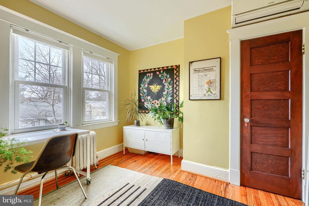 Image 29 of property listing at 5102 NORWOOD RD, Baltimore, MD 21212