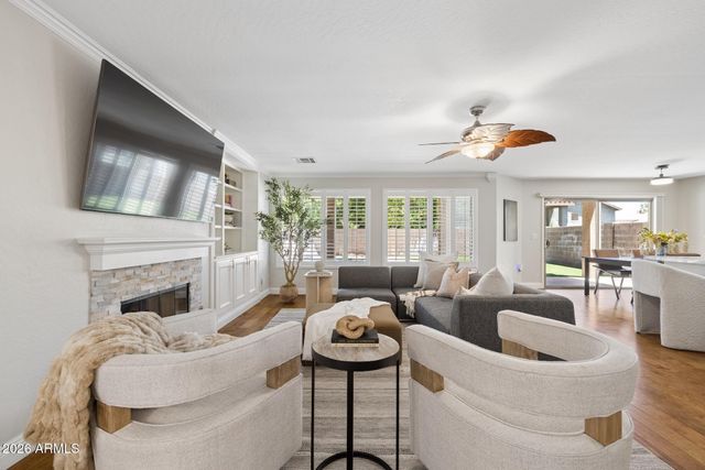 1394 E BETSY Lane, Gilbert, AZ 85296