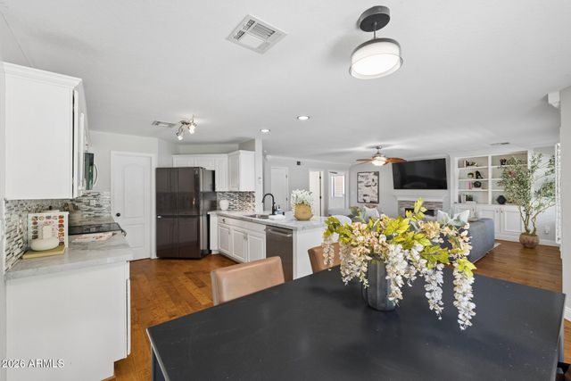 1394 E BETSY Lane, Gilbert, AZ 85296