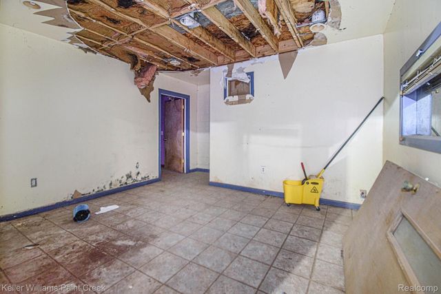 10415 Fenkell Street, Detroit, MI 48238