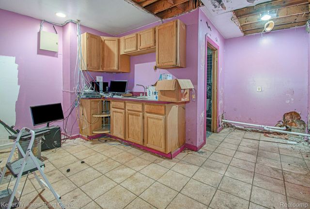 10415 Fenkell Street, Detroit, MI 48238