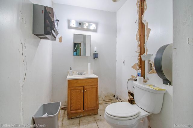 10415 Fenkell Street, Detroit, MI 48238