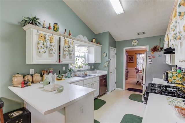 244 Adams Lake Drive, Lawrenceville, GA 30046