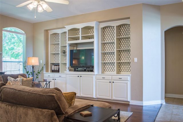 4504 Narrowbrook Drive, Flower Mound, TX 75028