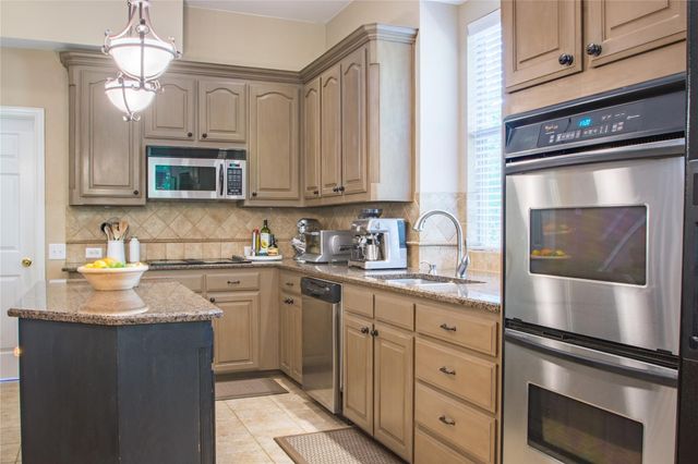 4504 Narrowbrook Drive, Flower Mound, TX 75028