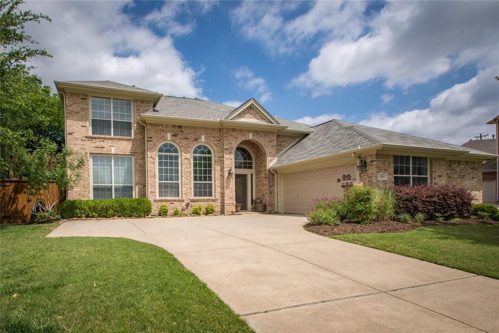 4504 Narrowbrook Drive, Flower Mound, TX 75028