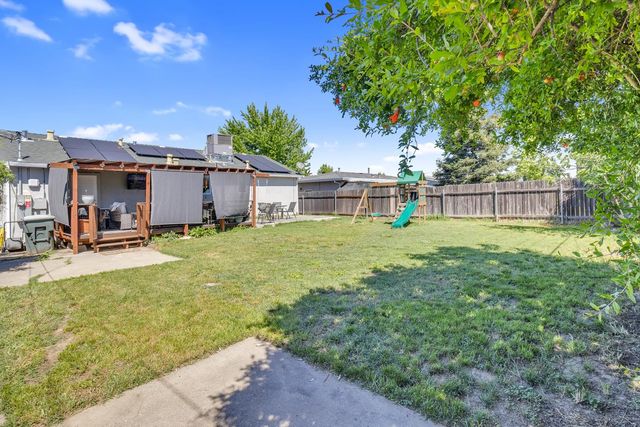 906 E 19th St, Marysville, CA 95901