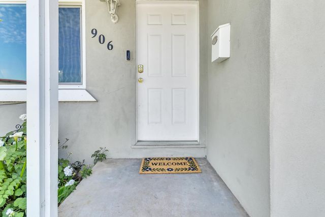 906 E 19th St, Marysville, CA 95901