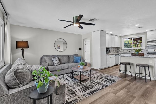 906 E 19th St, Marysville, CA 95901