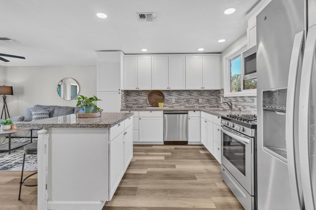 906 E 19th St, Marysville, CA 95901