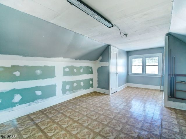 517 Clifton Ave, Clifton City, NJ 07011