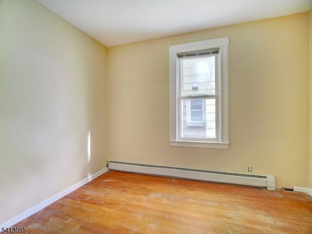 517 Clifton Ave, Clifton City, NJ 07011