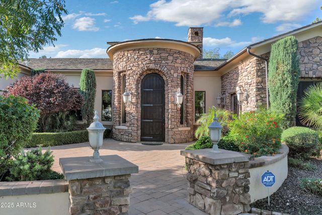 7233 E ROYAL PALM Road, Scottsdale, AZ 85258