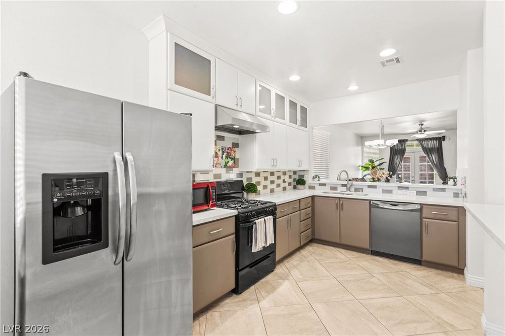 375 Golden Shore Drive, Las Vegas, NV 89123 — photo 3