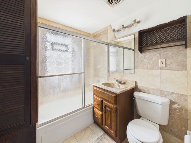 2522 Westbrook Drive, Franklin Park, IL 60131