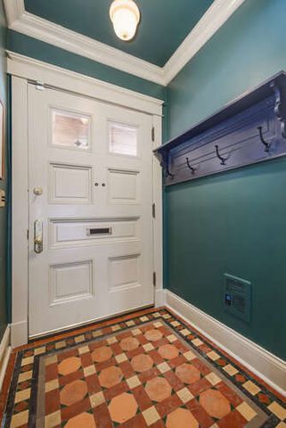 1211 Hinman Avenue, Evanston, IL 60202