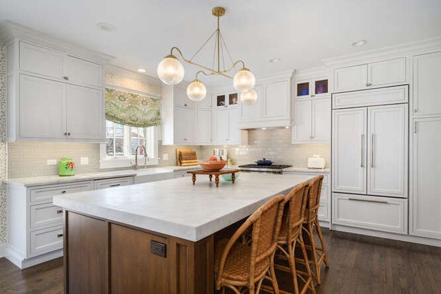 1211 Hinman Avenue, Evanston, IL 60202