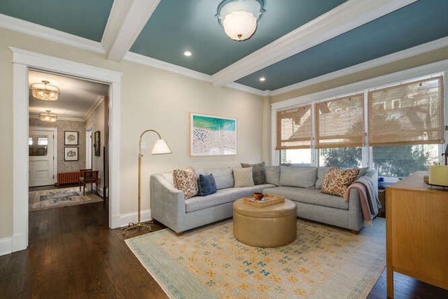 1211 Hinman Avenue, Evanston, IL 60202