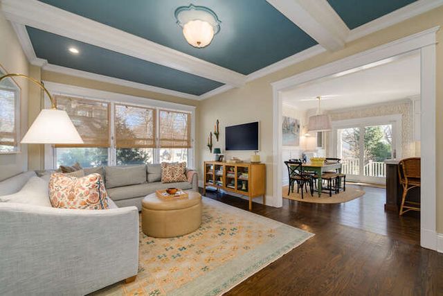 1211 Hinman Avenue, Evanston, IL 60202