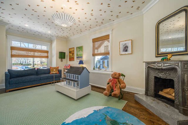 1211 Hinman Avenue, Evanston, IL 60202