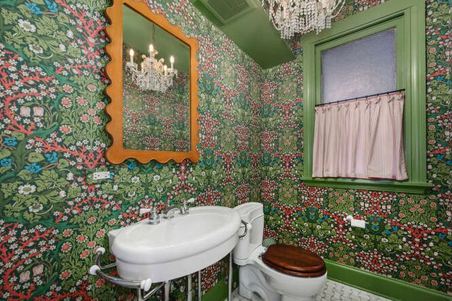 1211 Hinman Avenue, Evanston, IL 60202