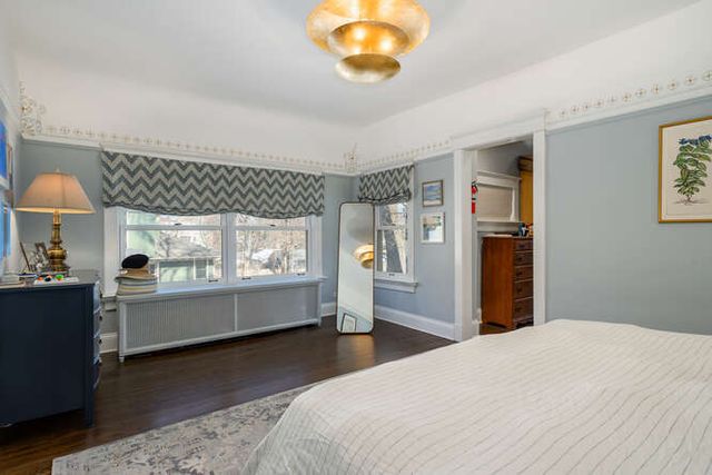 1211 Hinman Avenue, Evanston, IL 60202