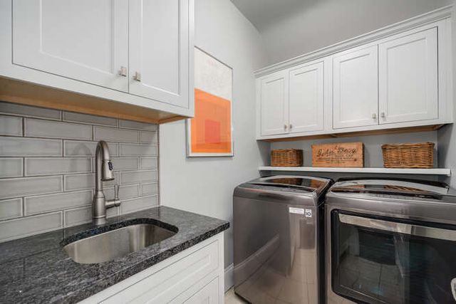 1211 Hinman Avenue, Evanston, IL 60202