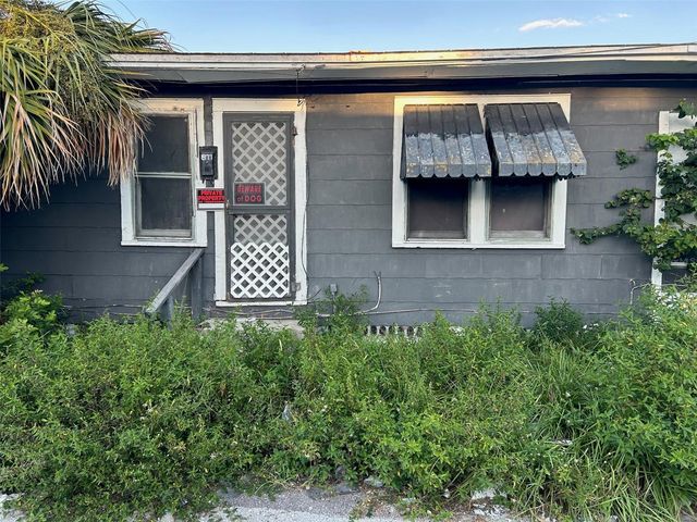 877 22ND AVENUE S, St Petersburg, FL 33705