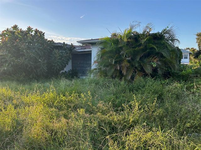 877 22ND AVENUE S, St Petersburg, FL 33705